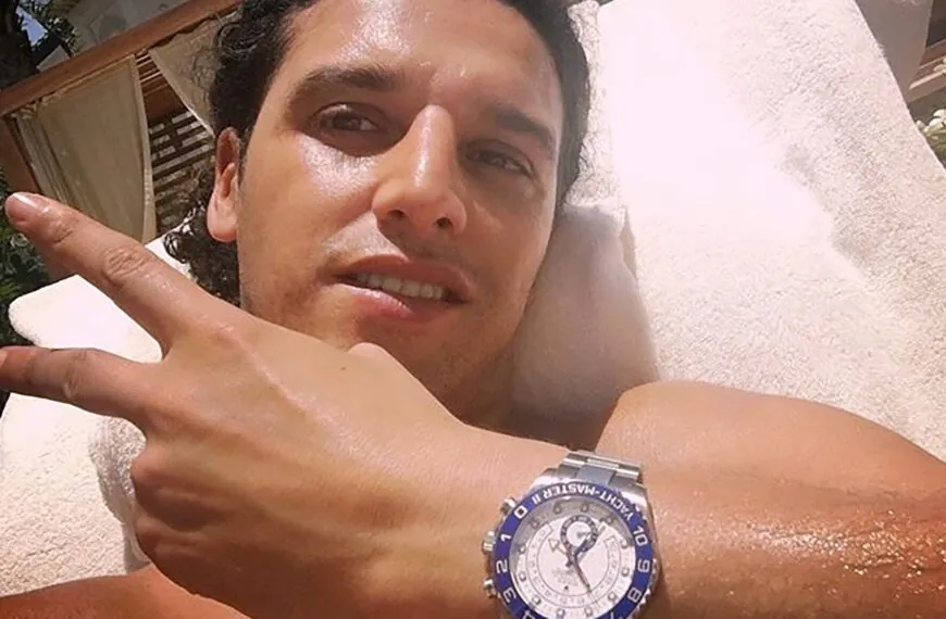 Foto van Ali B gaat door merg en been: ‘Zó triest dit!’ Fans geschokt door een foto van Ali B die eens zo rijk was: ‘We moeten geld voor hem inzamelen!’