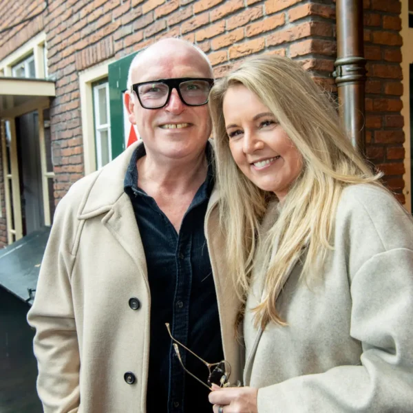 Bizarre update over huwelijk René van der Gijp: ´We kunnen er niet meer over liegen´
