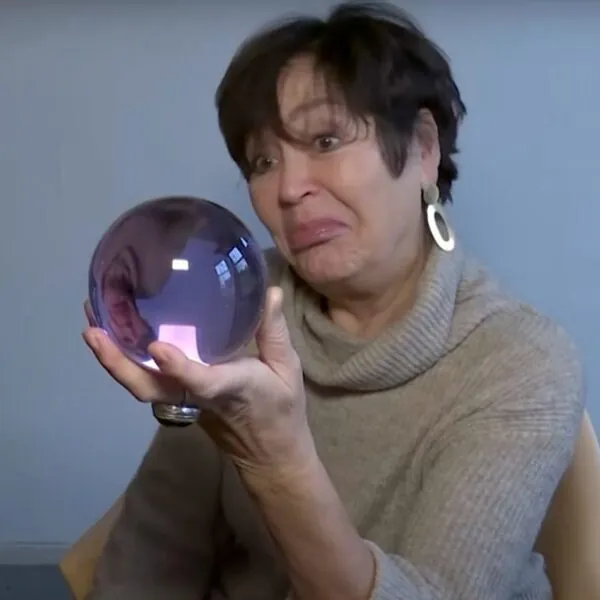 ZIEN: MEDIUM LIESBETH KOMT MET ONRUSTWEKKENDE VOORSPELLING VOOR 2025
