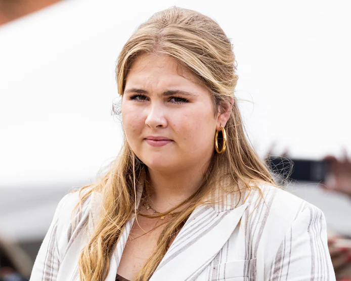 🚨 Groot drama voor Amalia: “Moet studies stoppen vanwege ernstige dreiging!” 💔