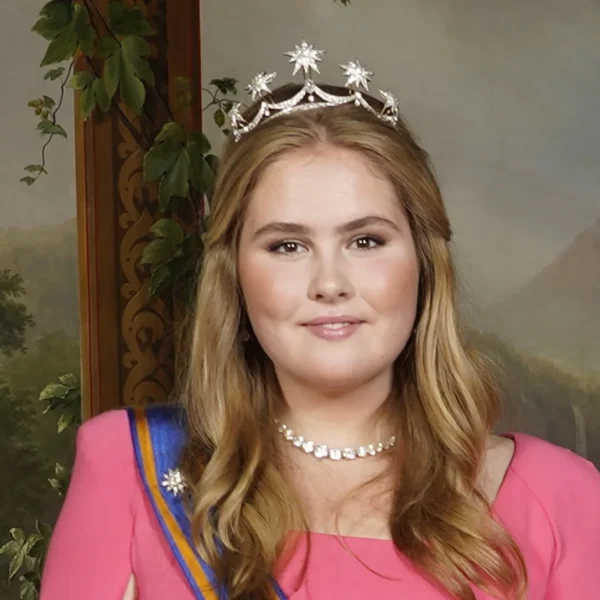 😱 Amalia onder vuur: fans teleurgesteld over haar keuze voor het geld