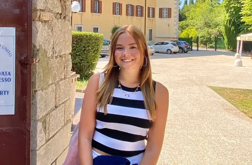 🤯 Oei! Klasgenootje lekt stiekeme beelden van prinses Ariane met bril… 😳