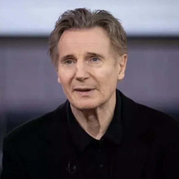 Op 72-jarige leeftijd komt het nieuws over de geliefde acteur Liam Neeson als een schok 😔