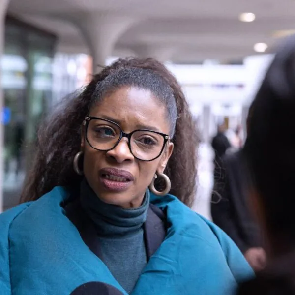 Dit is er gebeurd tussen Ron Brandsteder en Sylvana Simons