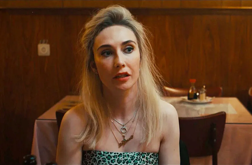 Klimaatactivist Carice van Houten op heterdaad betrapt: ‘Carice loopt hier de deur plat!’