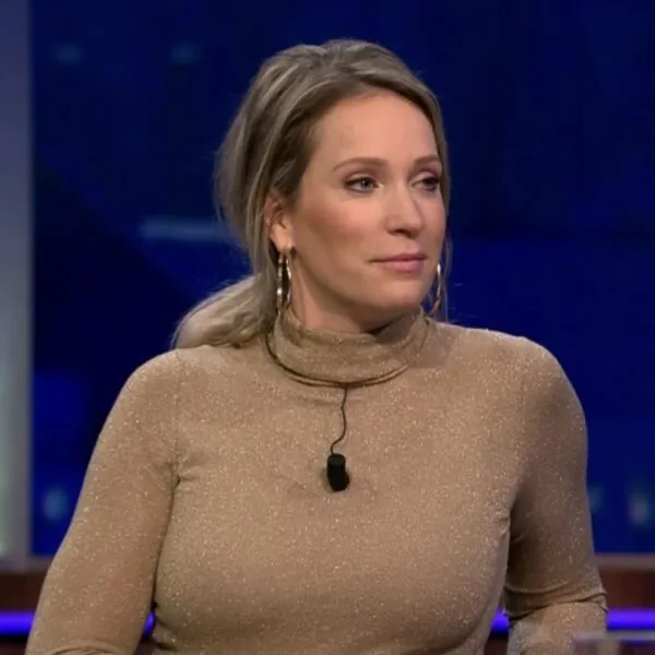 Kijkers maken gehakt van Hélène Hendriks 📺😡 ‘Nooit meer terugkomen’