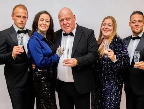 Gebroken Peter Gillis deelt slecht nieuws: “Het is voorbij” 💔