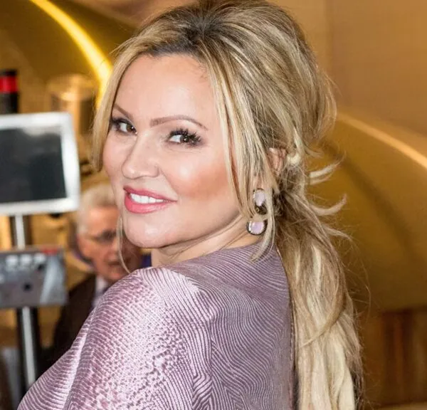 De gemiddelde jongeman droomde zeker vroeger van Tatjana Simic, maar ze mag er nog steeds zijn hoor😅