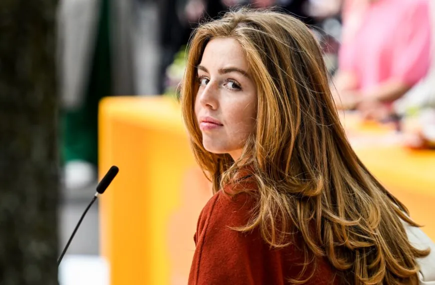 Video gelekt waarin Prinses Alexia met andere jongedame zoent: ‘Dat is Alexia!’