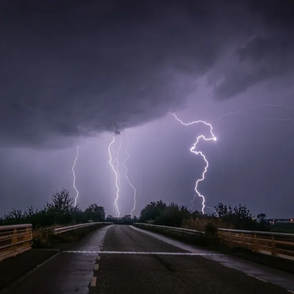 Hagel en onweer op komst: Hier gaat het straks helemaal los