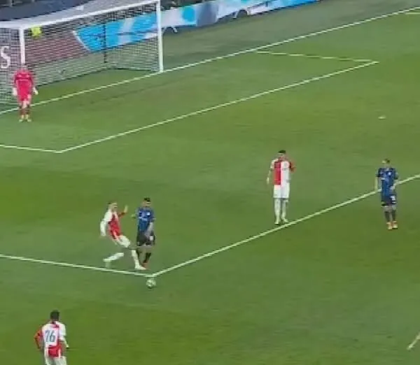 Nieuwe beelden opgedoken: Penaltymoment Inter is bewust niet bekeken