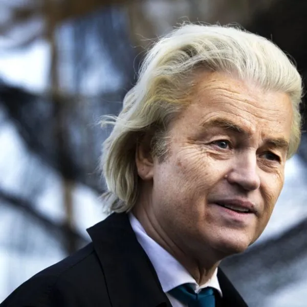 Geert Wilders ondergaat cosmetische ingreep en ziet er een stuk jonger uit