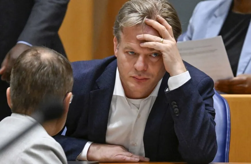 Pieter Omtzigt legt zijn werk neer na ernstige ziekte