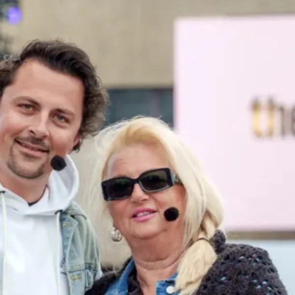 Ophef in The Passion door Mike en Monique: ‘Ik ben bij je’ krijgt plots een andere betekenis
