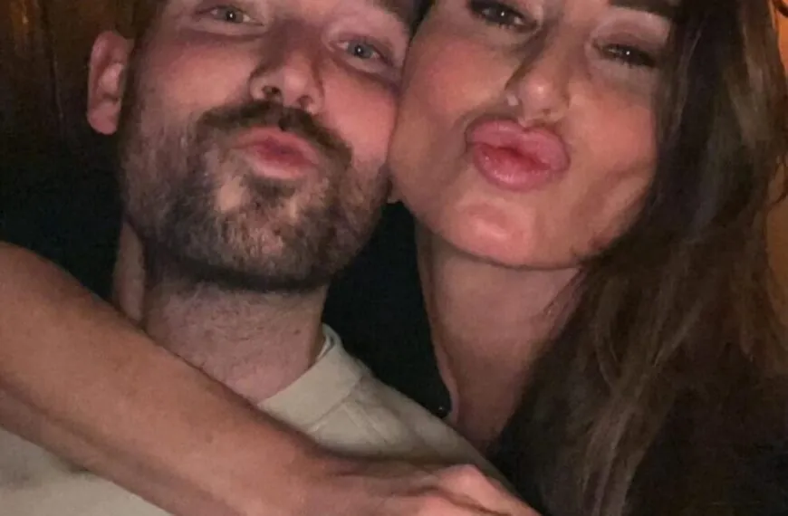 MAFS-Femke bevestigt haar relatie met expert Lennart