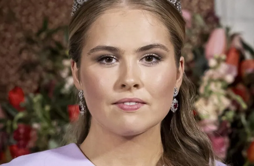 Amalia heeft een bijna 10 jaar oudere nieuwe vriend en dat is een hele bekende
