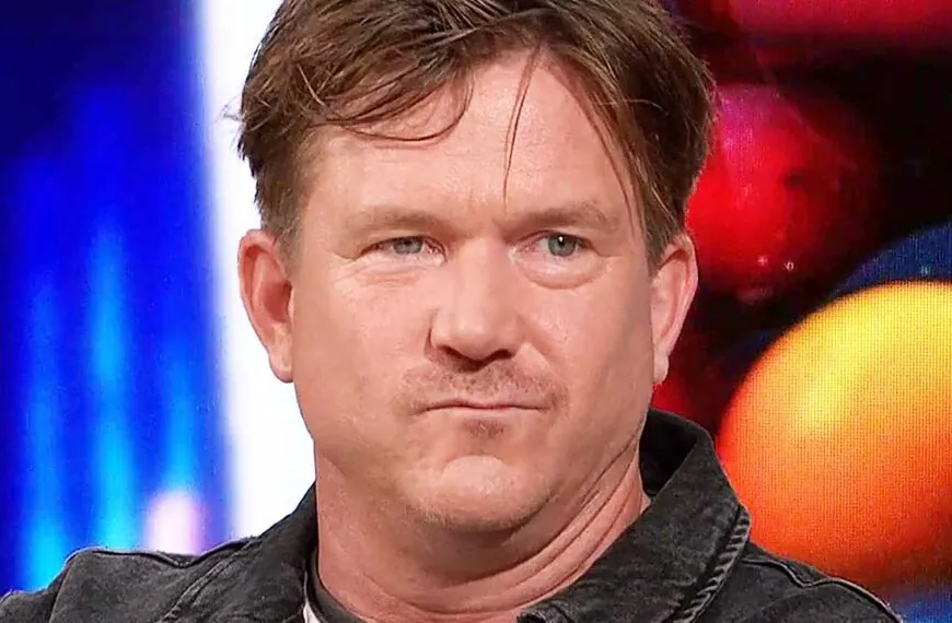 Johnny de Mol per direct van de buis gehaald: ”Heel pijnlijk”