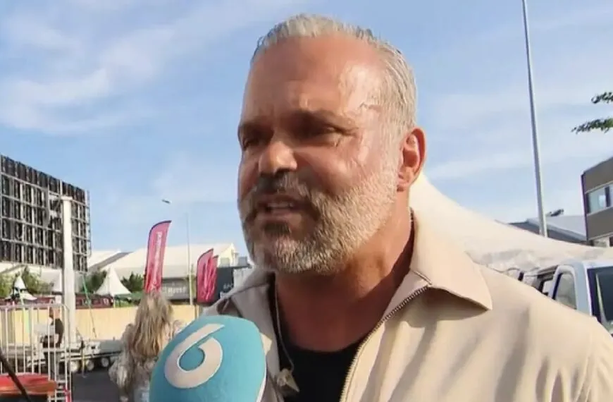 Volkszanger Denny Braaf vertelt wat hij van de relatie van zijn dochter Noa met André Hazes vindt