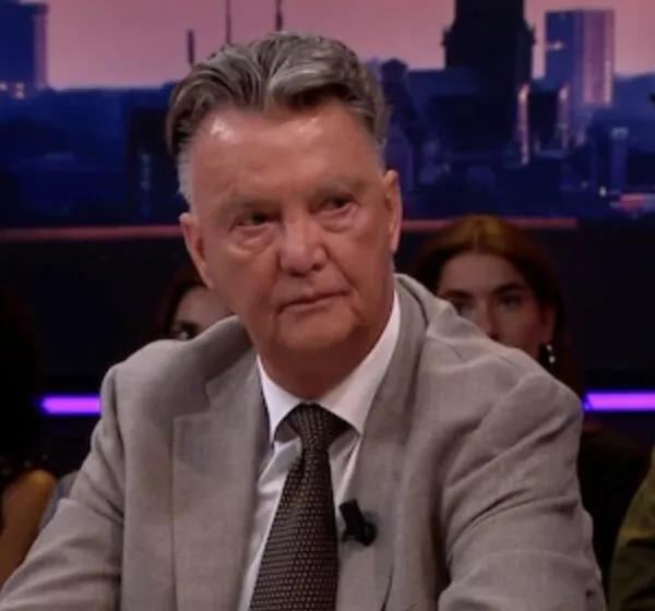 Fans in tranen na gezondheidsupdate van Louis van Gaal (73)