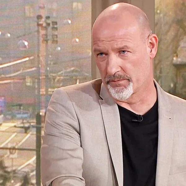 Eddy Zoëy legt werkzaamheden per direct neer na dit vreselijke nieuws