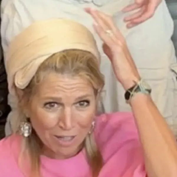 Bizarre beelden: Maxima krijgt klap tegen haar hoofd van MBO-student