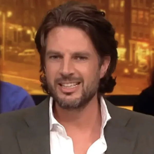 Renze Klamer (36) heeft een nieuwe vriendin en dat is een hele bekende