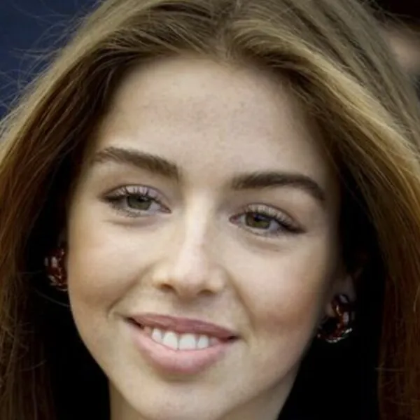 Prinses Alexia&rsquo;s benen veroorzaken felle discussie online en op tv: &ldquo;Is ze echt zoveel dunner?&rdquo;