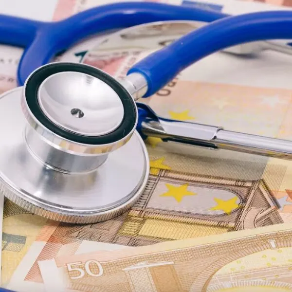 Zorgpremie stijgt naar recordhoogte: dit moet je in 2026 gaan aftikken