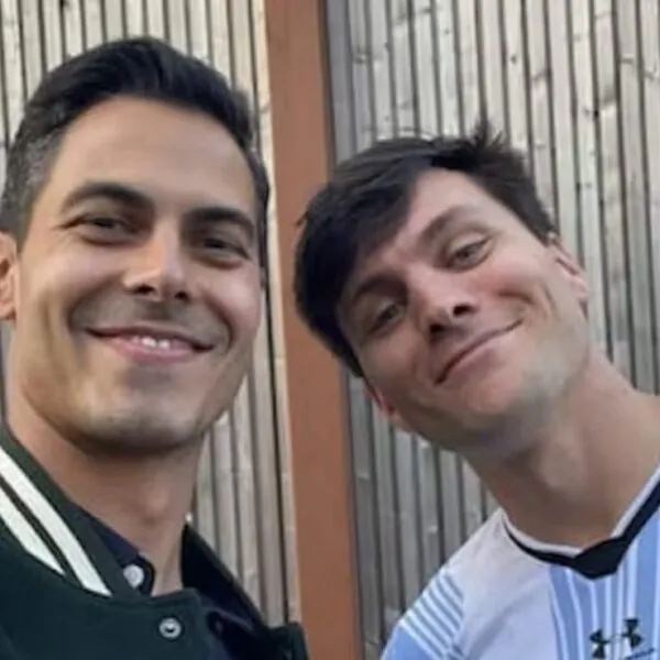 Verloofde Rob Jetten gaat viraal in Thailand