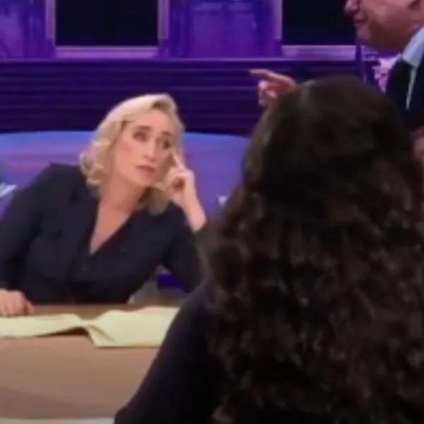 Jinek-kijkers gaan helemaal los: ”Ontzettend dom en slap gelul”