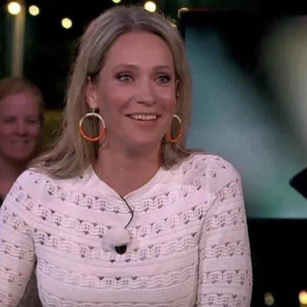 Foto’s van Hélène Hendriks in strakke broek zorgen voor ophef