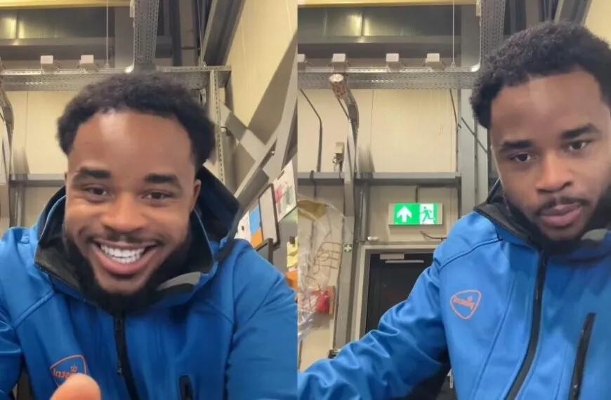 PostNL-medewerker laat zien wat hij van PostNL heeft gekregen als Kerstpakket!