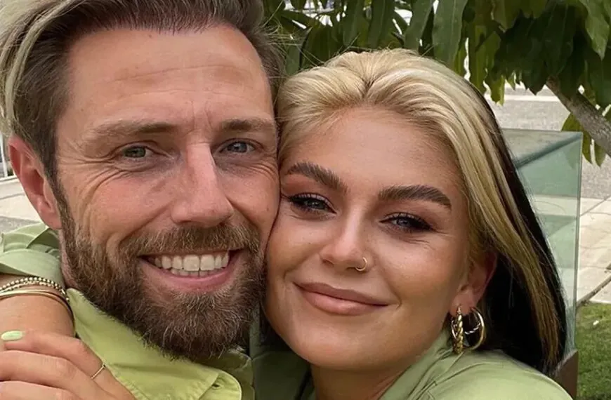 Roxeanne Hazes straalt na bijzonder babynieuws