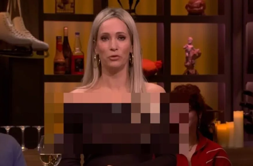 Kledingkeuze van H&eacute;l&egrave;ne Hendriks in Oranjewinter zorgt voor knallende kijkcijfers!