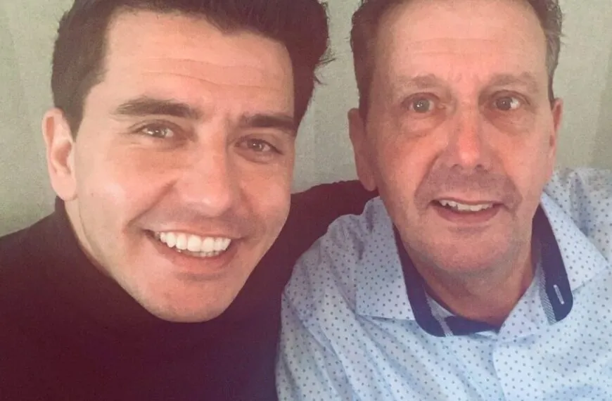 Vader van Jan Smit verschijnt voor het eerst en onthult schokkend geheim over zijn zoon