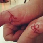 Als je iemand ziet met deze tattoo op zijn hand, weet je maar beter wat het wil zeggen
