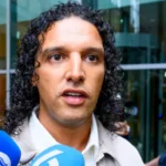 Ali B doet het ondenkbare en is stiekem vertrokken: &lsquo;Daar is g&eacute;&eacute;n uitleveringsverdrag!&rsquo;