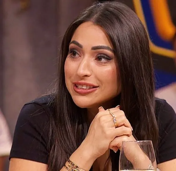 Lale G&uuml;l en Jan Smit op heterdaad betrapt: &lsquo;Hier gaat zijn paling van roken!&rsquo;