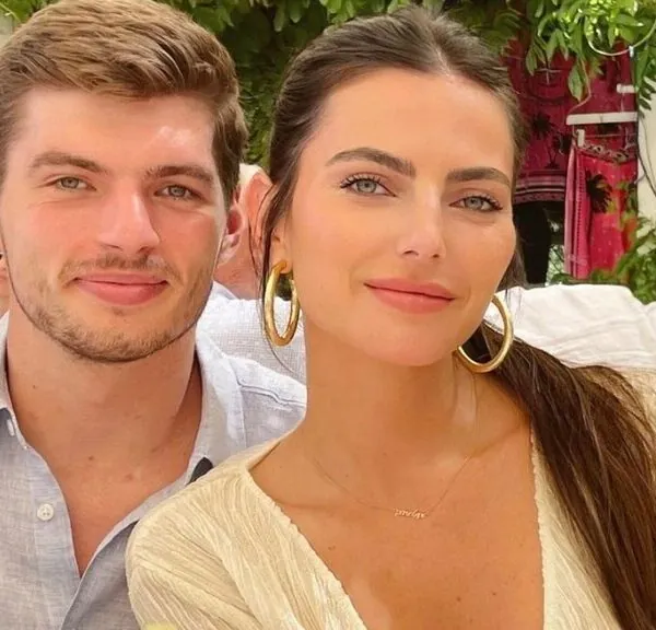Einde van de liefde: &lsquo;Max Verstappen en vriendin zetten punt achter relatie&rsquo;