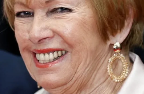 Grote bewondering voor Ria Valk en haar gevecht tegen kanker: ´Straalt zoveel kracht uit!´