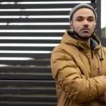 Asielzoeker (34): &ldquo;Ouderen gijzelen de huizenmarkt, tijd om ze te dwingen kleiner te wonen!&rdquo;